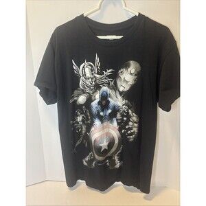 Universal Studios Men's L Marvel Avengers Black Graphic T-Shirt Spider Man